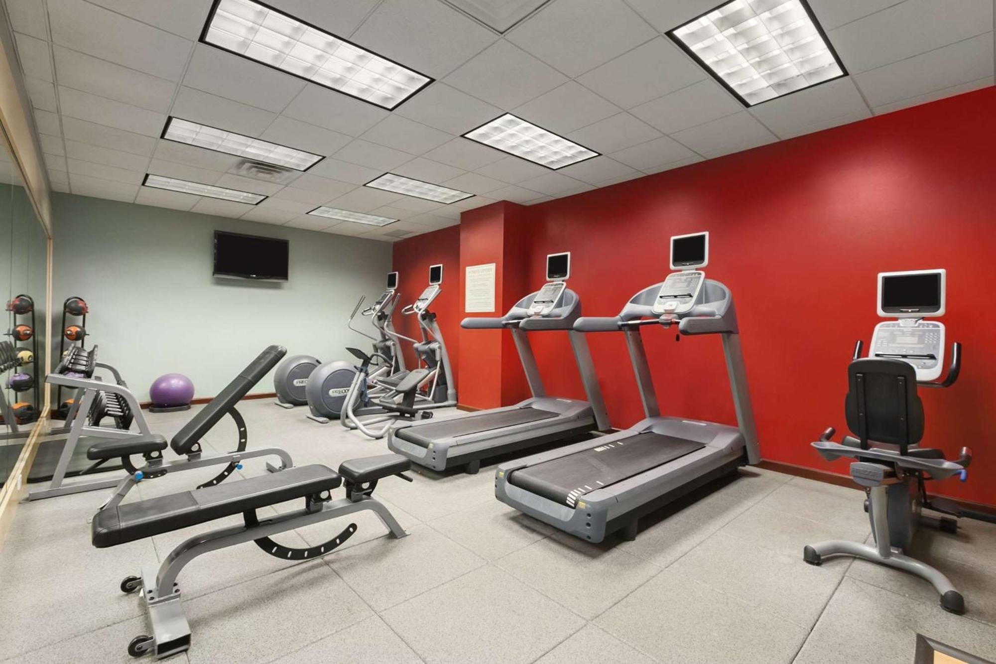 Embassy Suites By Hilton Cleveland Rockside Independence Extérieur photo