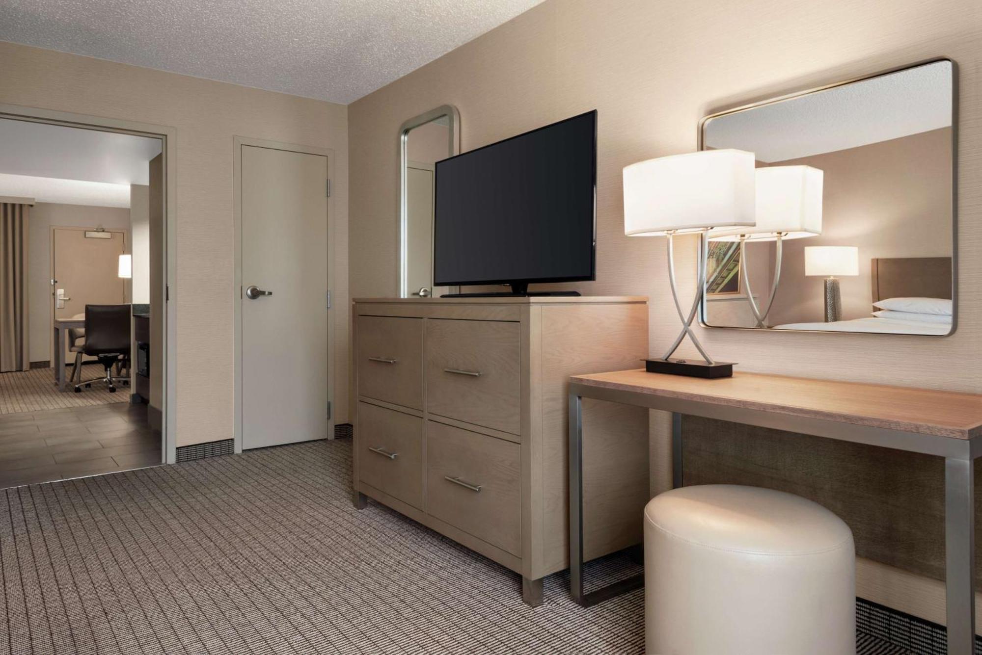 Embassy Suites By Hilton Cleveland Rockside Independence Extérieur photo