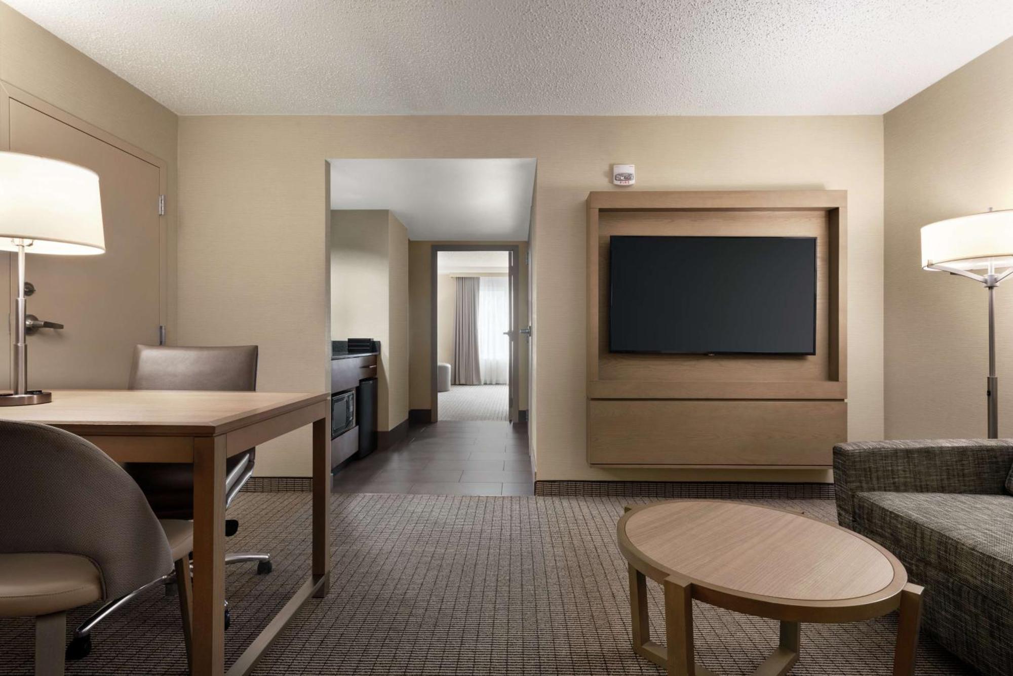 Embassy Suites By Hilton Cleveland Rockside Independence Extérieur photo
