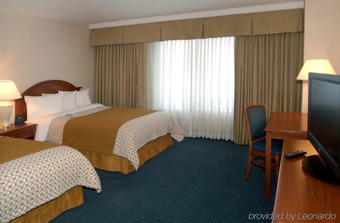 Embassy Suites By Hilton Cleveland Rockside Independence Chambre photo
