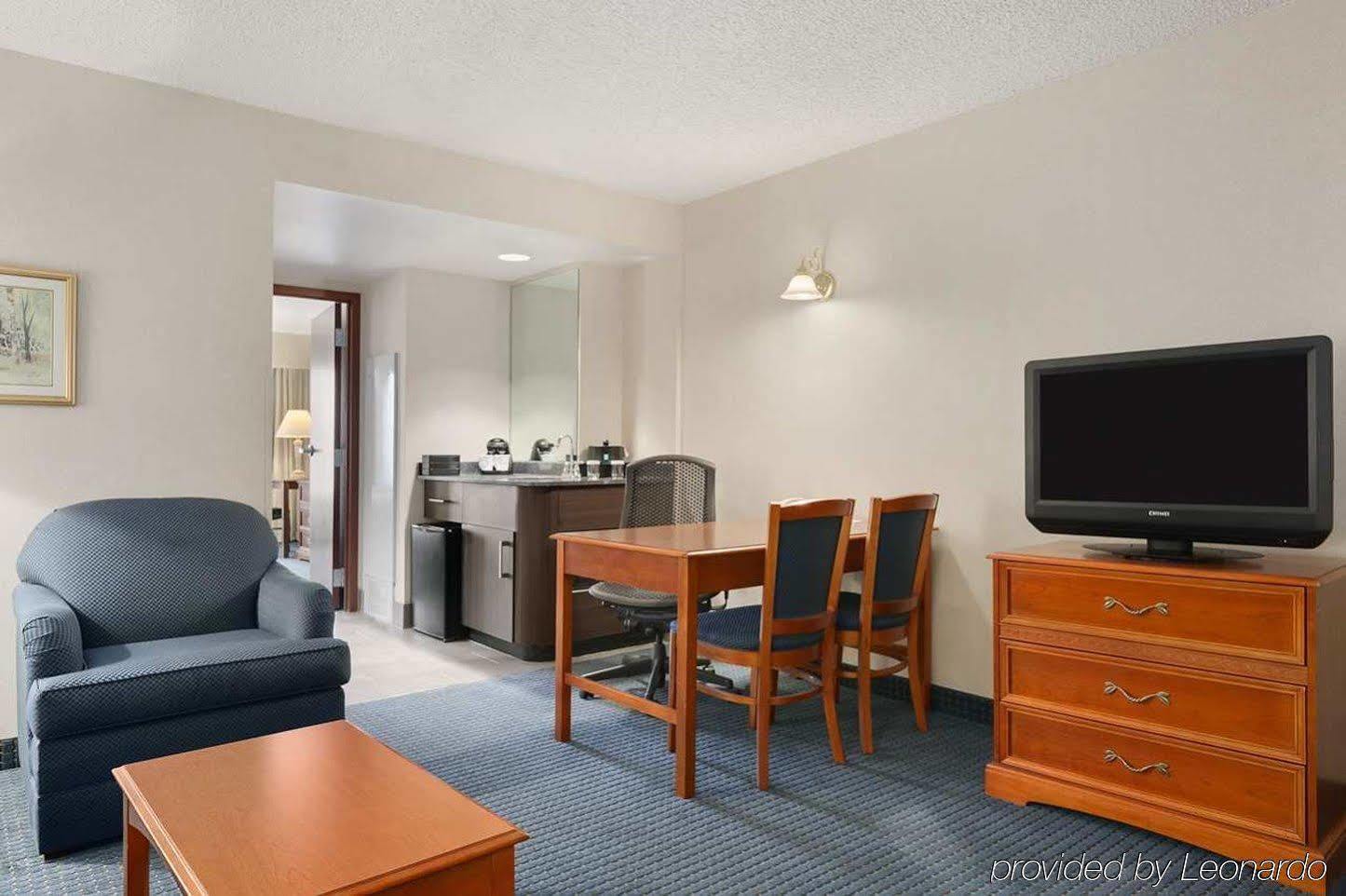 Embassy Suites By Hilton Cleveland Rockside Independence Extérieur photo