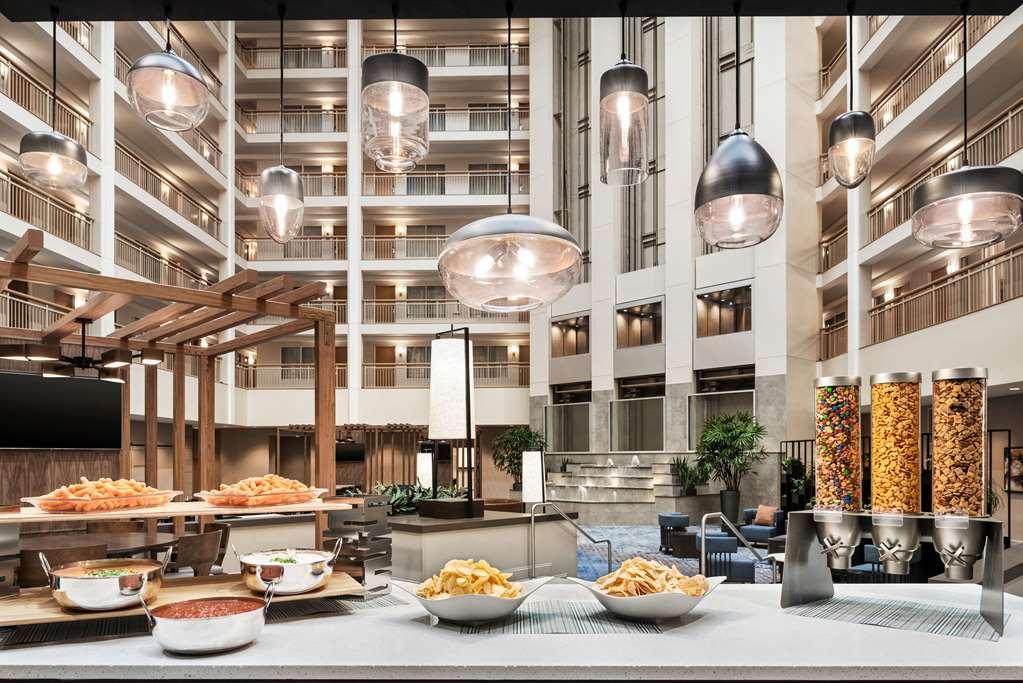 Embassy Suites By Hilton Cleveland Rockside Independence Restaurant photo